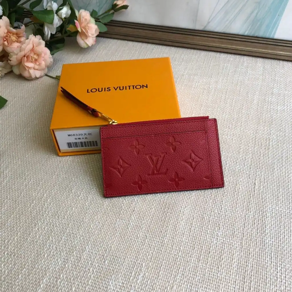 First bag ru HOLDER LOUIS VUITTON CARD ZIPPED 0504